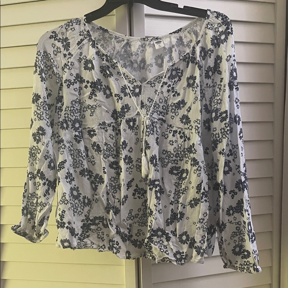Old Navy boho Floral Print Women's Top - Blue and White